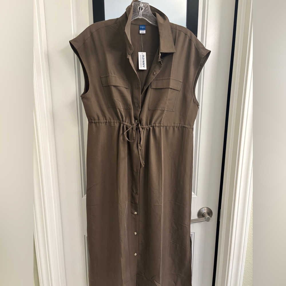 NWT maternity midi dress